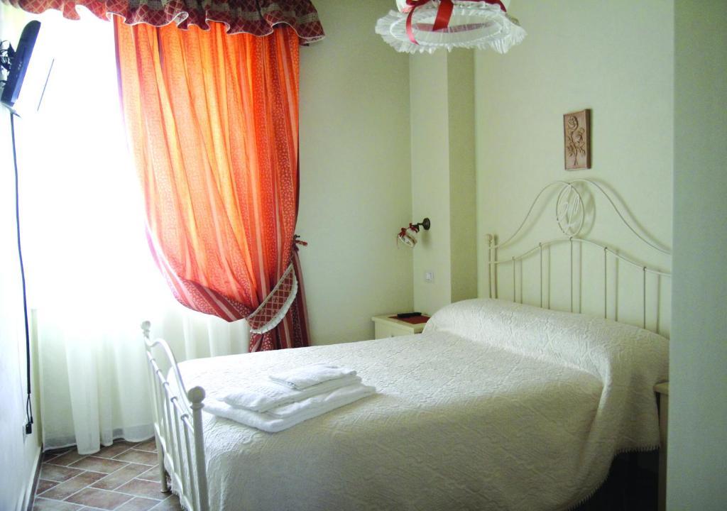 Agriturismo San Lorenzo Serre Di Rapolano Δωμάτιο φωτογραφία